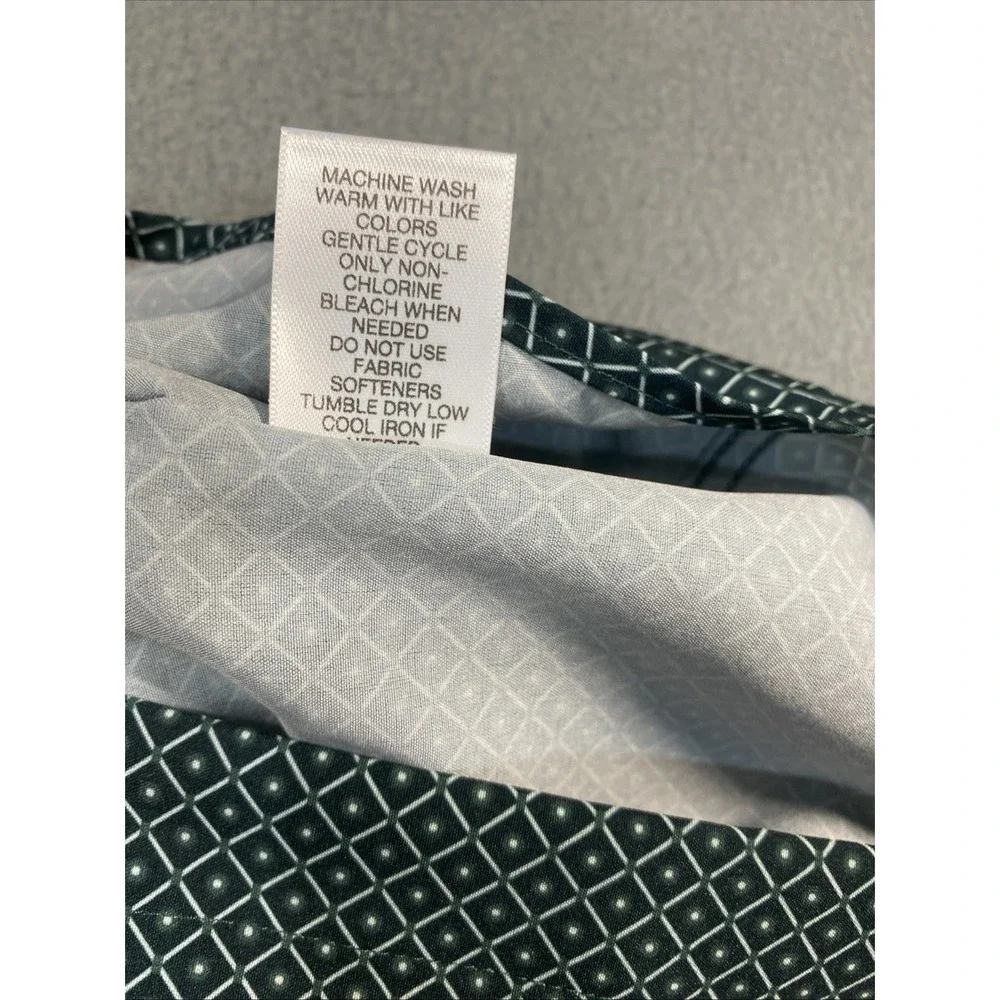 Murano Mens Small Performance Button Down Slim Fit Green Geometric Pattern NWT